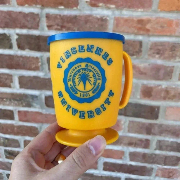 Vintage Plastic Whipley Industries Vincennes University Indiana Cup Coffee - Picture 1 of 4